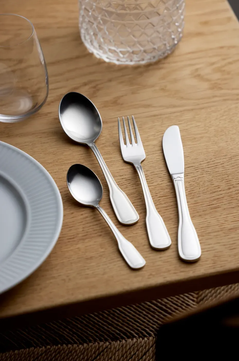 Attaché bestekset, 16-delig