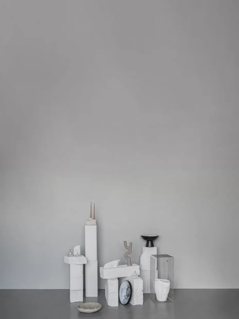 By Hand schaal op voet Ø31,5x20 cm, Off-white