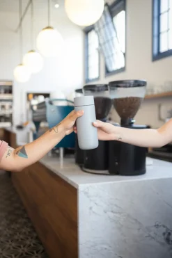 Carter thermosbeker met spatbescherming 47 cl, Matte grey