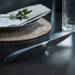 Contour grillmes, Zwart