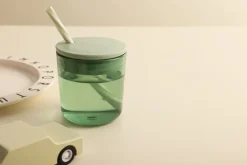 Design Letters rietje met deksel, Green