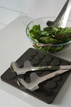 Dots vierkante pannenonderzetter 20x20 cm, Zwart