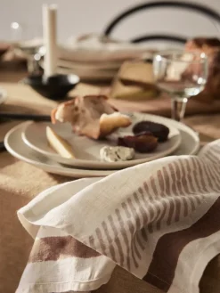 Ella servet 50x50 cm, Bruin