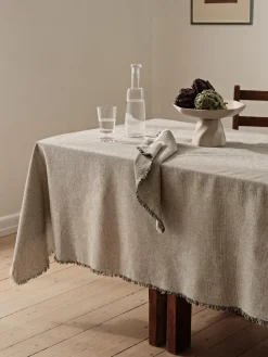 Elouise tafelkleed 160x200 cm, Black