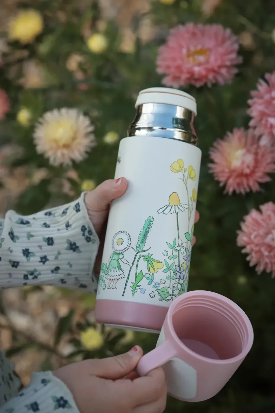 Elsa Beskow Blomsterfesten thermos 35 cl, Wit