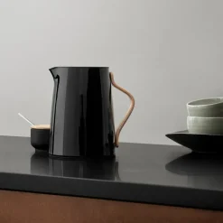 Emma thee thermoskan, Zwart