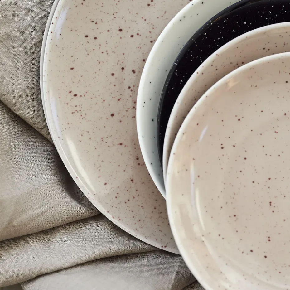 Freckle bord Ø26 cm, Beige