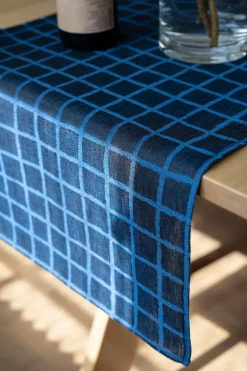 Geruite jacquardgeweven tafelloper 45x150 cm, Blue-black