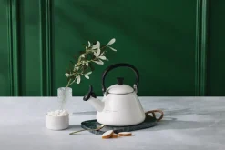 Le Creuset fluitketel Kone, White