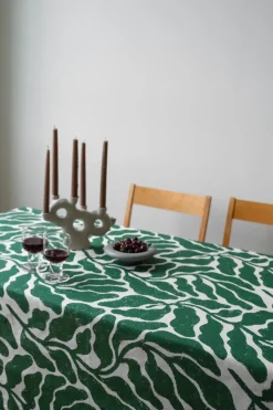 Leaves borsduk 149x250 cm, Greeb