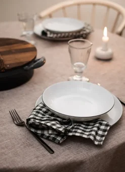 Lido black line serviesset 12-delig, Wit met zwarte rand