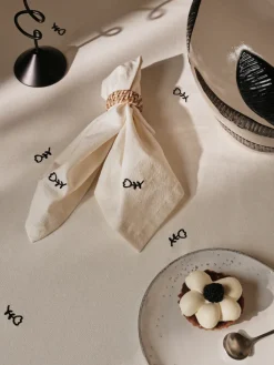 Mai tafellaken, 160x300 cm, black-off white