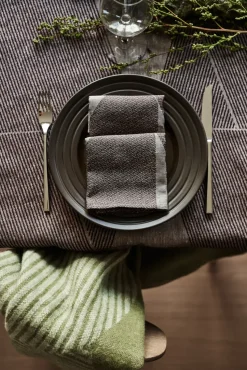 Metric servet 47x47 cm 4-pack, Bruin-wit