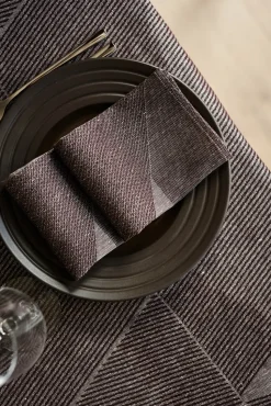 Metric servet 47x47 cm 4-pack, Bruin-wit