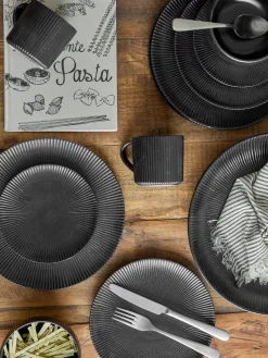 Neri serviesset 12 delen, Zwart