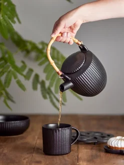 Neri theepot 0,85 L, Zwart