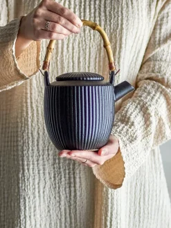 Neri theepot 0,85 L, Zwart