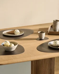 Serene placemat curve L 37x44 cm, Hazel