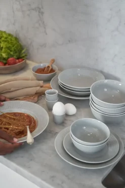 Swedish Grace bord klein Ø21 cm, Mist (grijs)