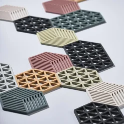 Triangle pannenonderzetter, cool grey (koelgrijs)