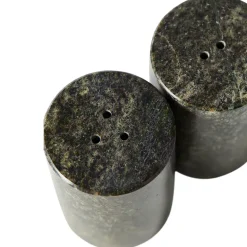 Vita peper- en zoutstel, Seagrass