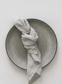 Washed linen servet, Pinstripe